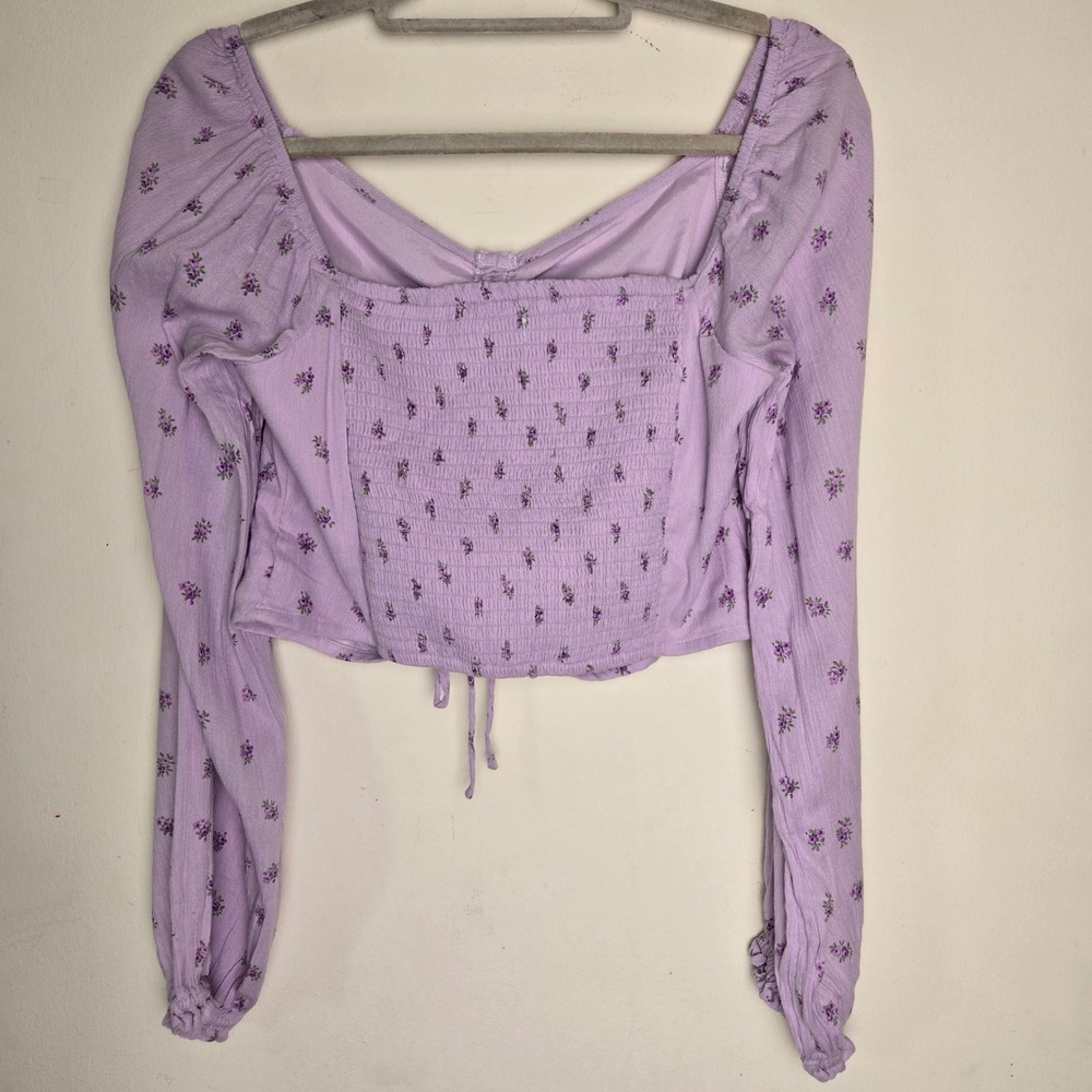 Hollister Purple Floral Boho Milkmaid Crop Top Smocked Long Sleeve Blouse Large - Picture 4 of 5